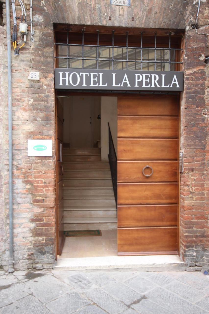 Hotel La Perla Сиена Екстериор снимка